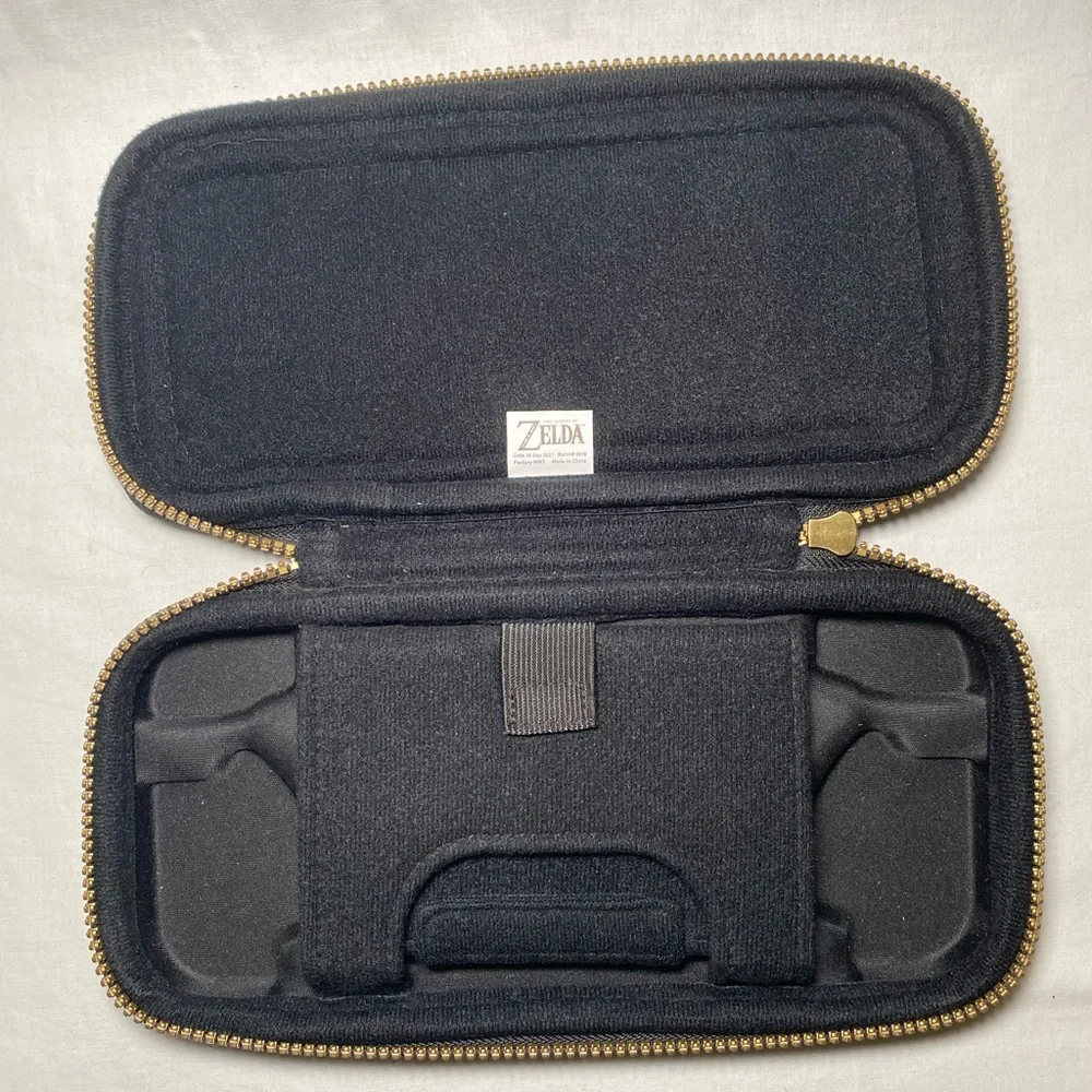 Deluxe Travel Case Legend of Zelda breath of the wild For Nintendo Switch